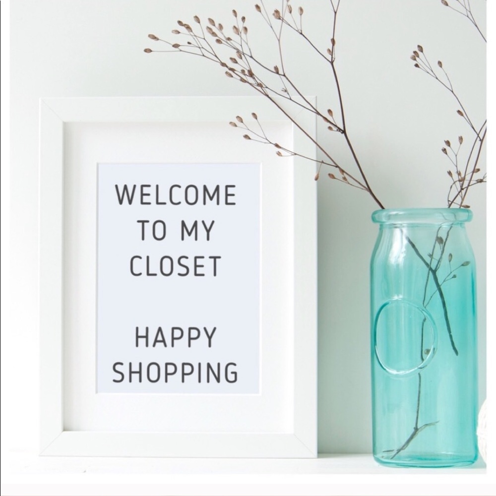 WELCOME TO MY CLOSET!!